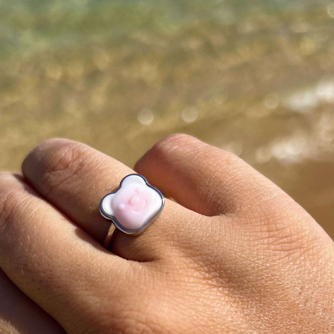 Queen Conch Gummy Ring