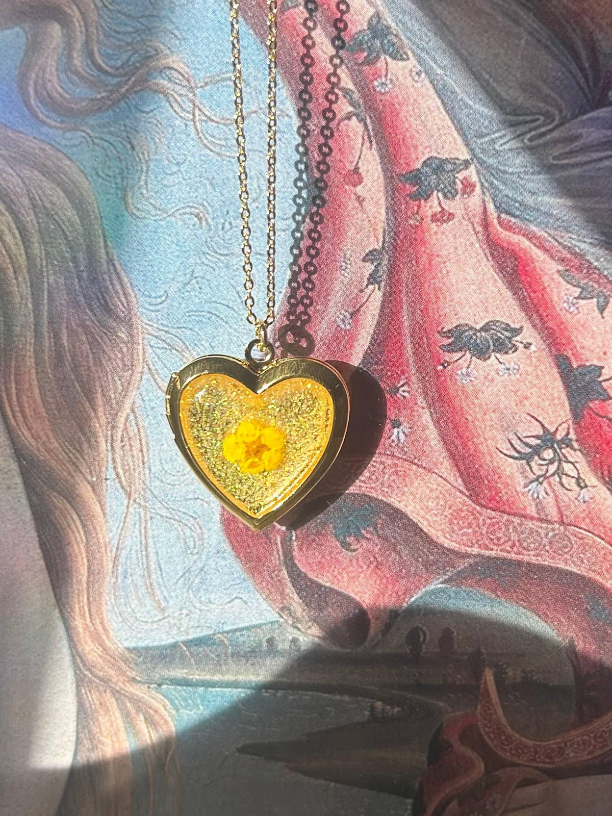 Sweet Daisy Locket